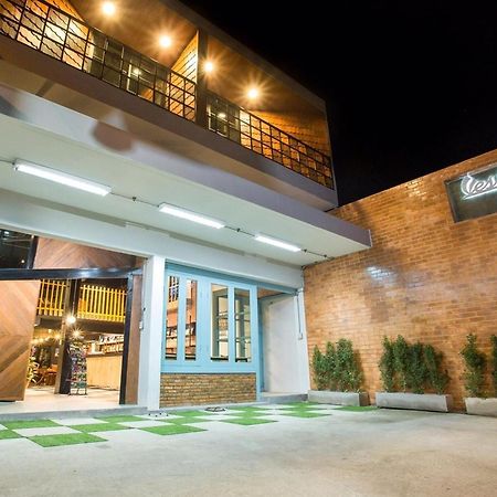 Vestique Hostel Chiang Mai Eksteriør billede