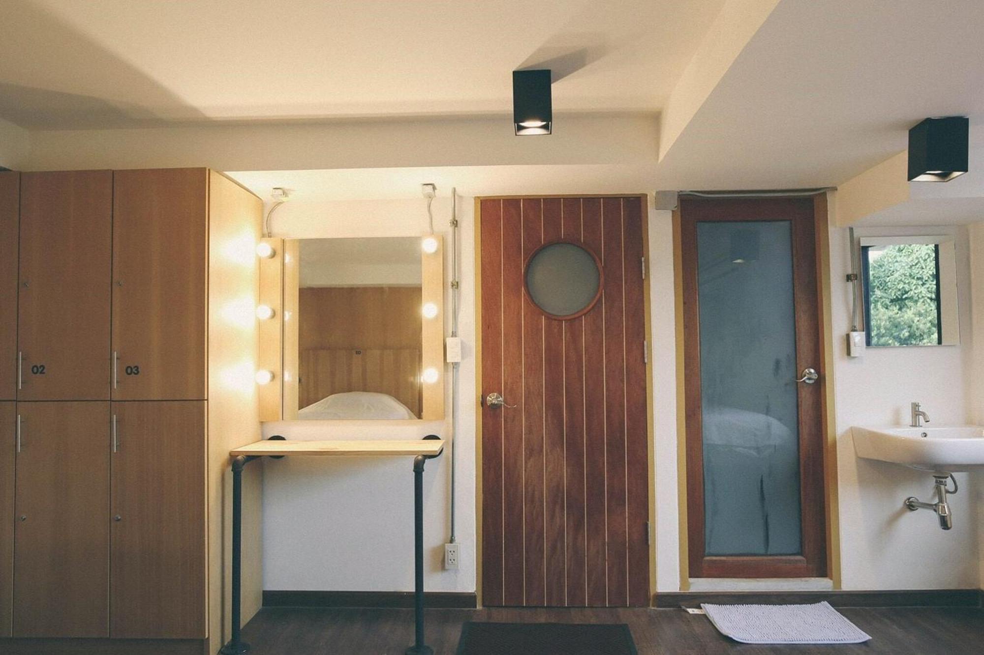 Vestique Hostel Chiang Mai Eksteriør billede