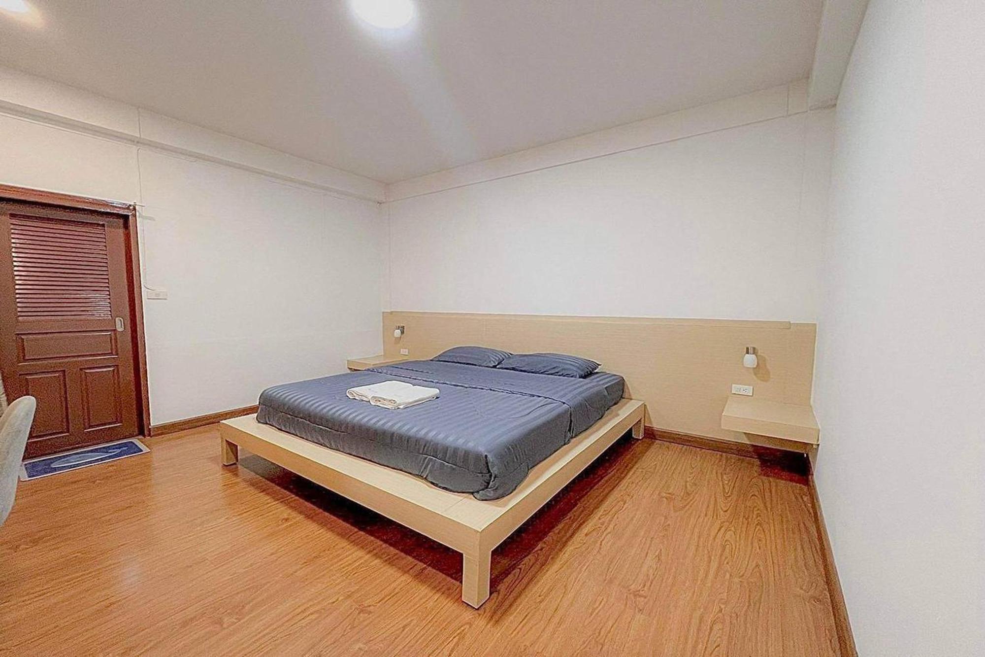 Vestique Hostel Chiang Mai Eksteriør billede
